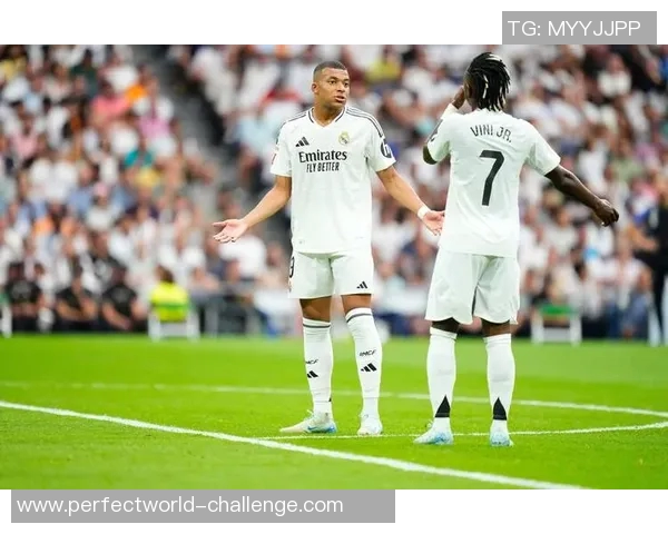 英超焦点战：皇马与那不勒斯互交白卷引发全场热议与惊叹